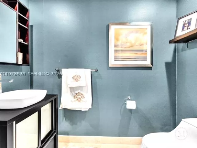 3-bedroom condo for rent in Hollywood - 3535 S OCEAN DR 905 - MondialRealty