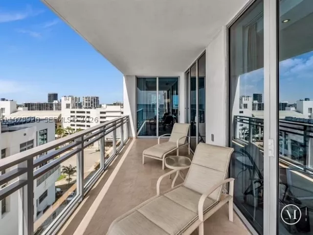 3-bedroom condo for rent in Hollywood - 3535 S OCEAN DR 905 - MondialRealty