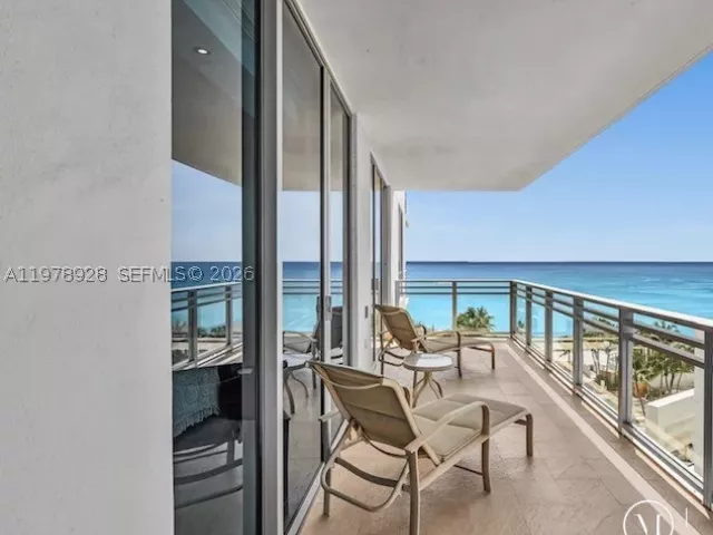 3-bedroom condo for rent in Hollywood - 3535 S OCEAN DR 905 - MondialRealty