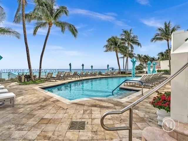 3-bedroom condo for rent in Hollywood - 3535 S OCEAN DR 905 - MondialRealty