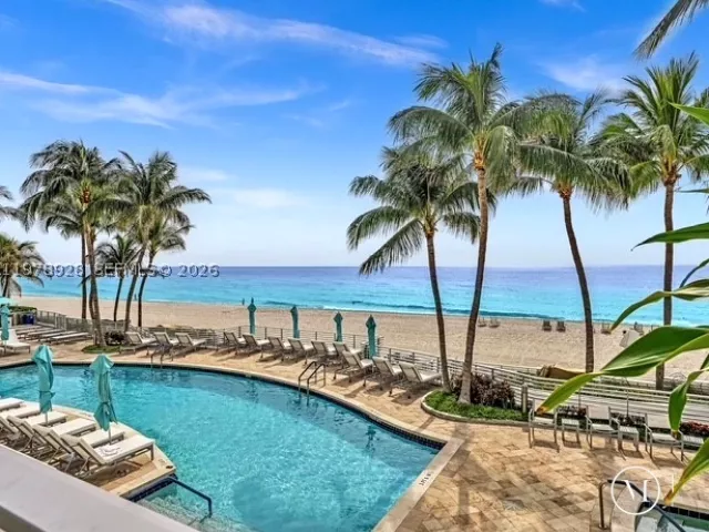 3-bedroom condo for rent in Hollywood - 3535 S OCEAN DR 905 - MondialRealty
