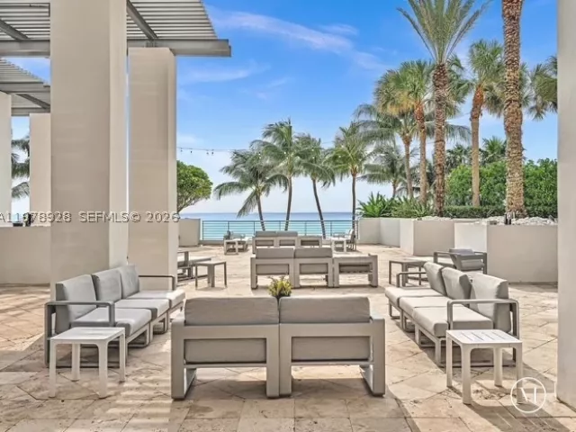 3-bedroom condo for rent in Hollywood - 3535 S OCEAN DR 905 - MondialRealty