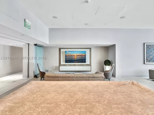 3-bedroom condo for rent in Hollywood - 3535 S OCEAN DR 905 - MondialRealty