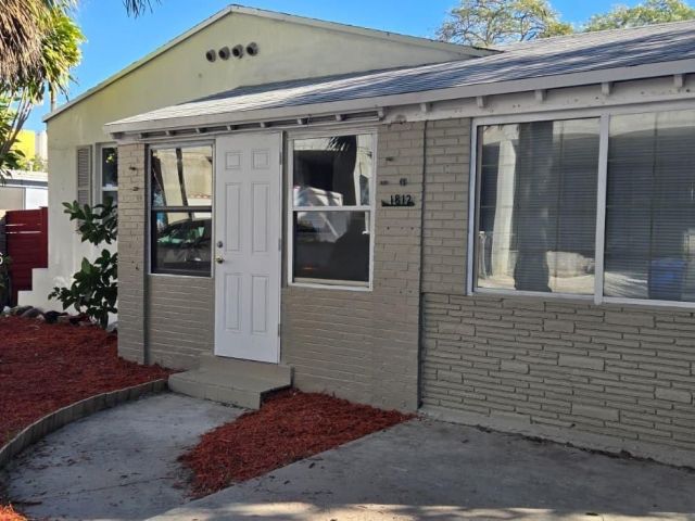 3-bedroom home for rent in Hollywood - 1812 Scott St 1812 - MondialRealty