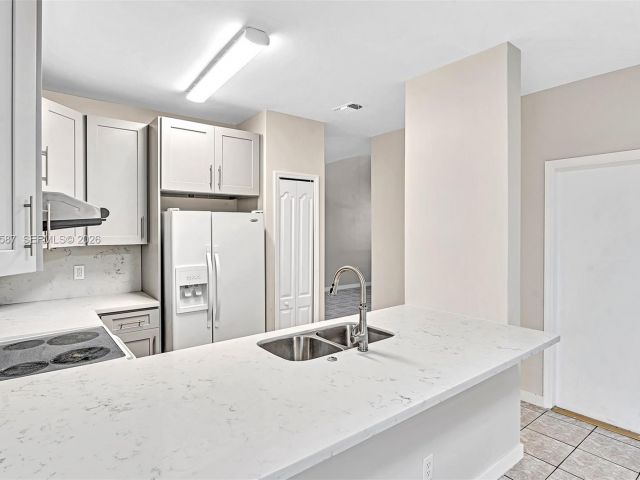 3-bedroom home for rent in Pembroke Pines - 2297 NW 160th Ter 2297 - MondialRealty