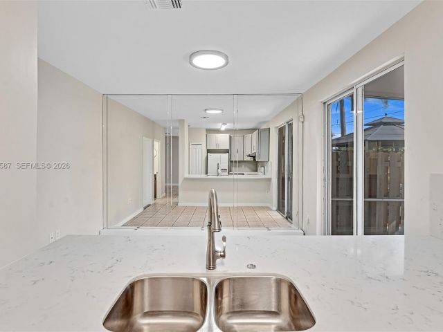 3-bedroom home for rent in Pembroke Pines - 2297 NW 160th Ter 2297 - MondialRealty