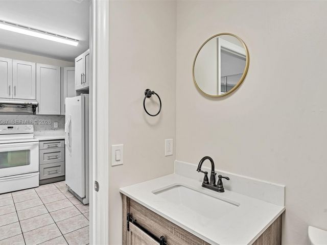 3-bedroom home for rent in Pembroke Pines - 2297 NW 160th Ter 2297 - MondialRealty