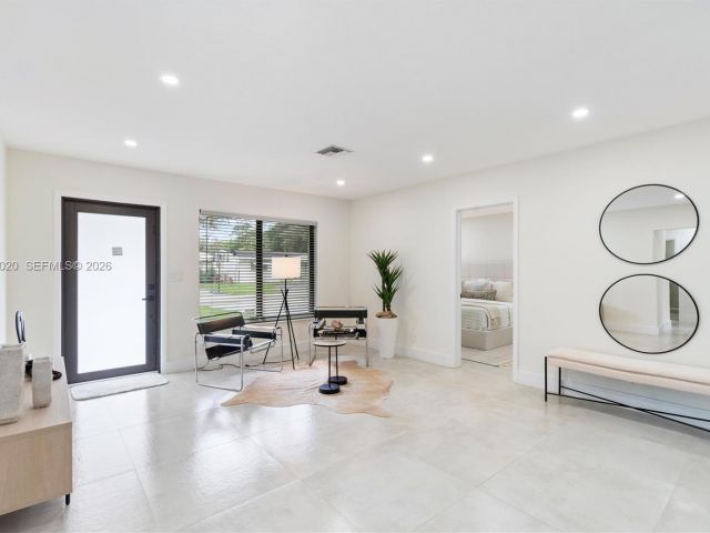 Home for rent at 1341 SW 10th St 0 - photo 7483082