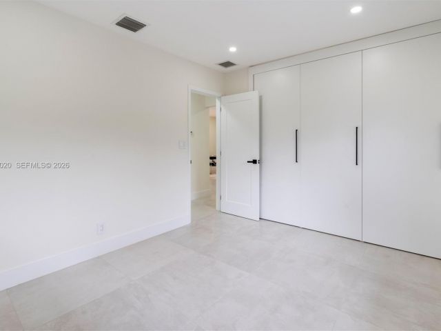 Home for rent at 1341 SW 10th St 0 - photo 7483097