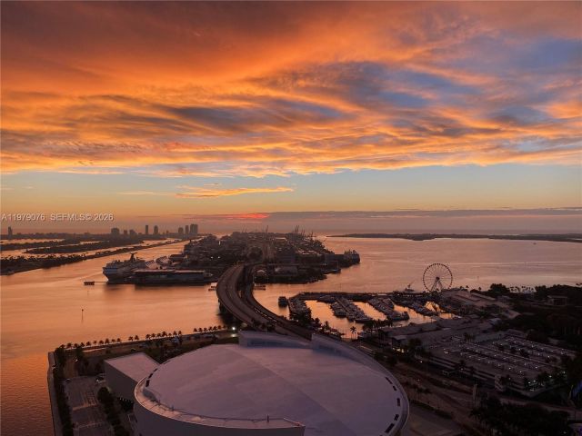 Apartment for sale  Unit #3001 - photo 7477955