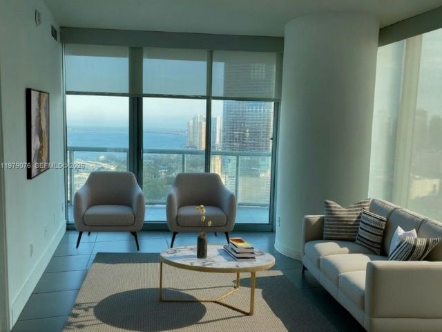 Apartment for sale  Unit #3001 - photo 7477957