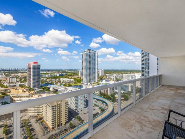 Apartment for rent  Unit #2806 - photo 7499589