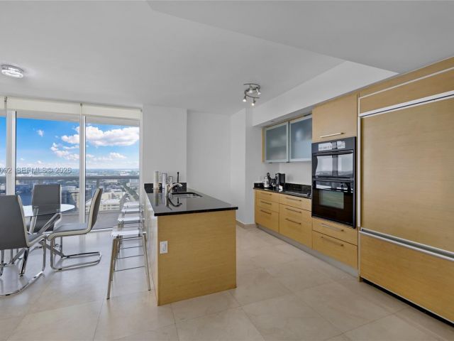 Apartment for rent  Unit #2806 - photo 7499601