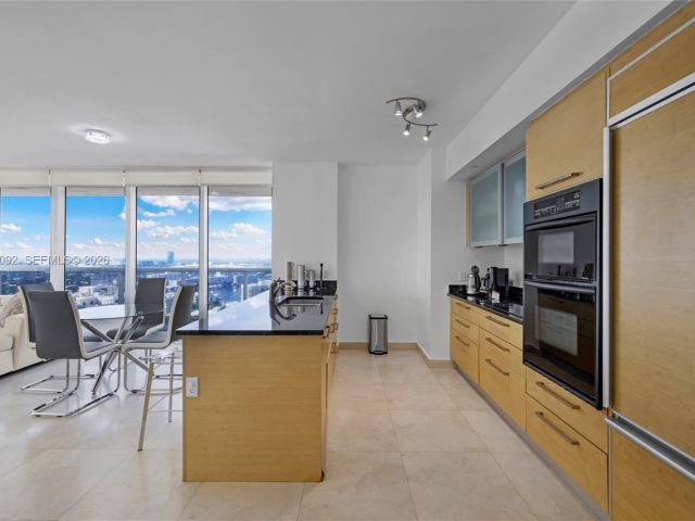 Apartment for rent  Unit #2806 - photo 7499602