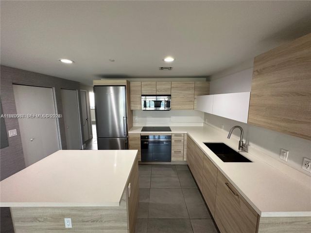 Apartment for rent  Unit #2716 - photo 7505263