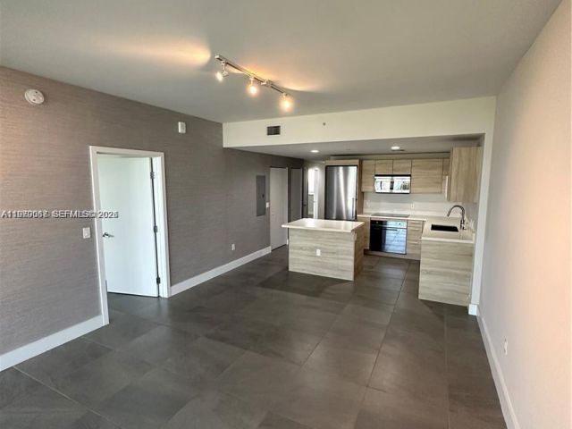 Apartment for rent  Unit #2716 - photo 7505264