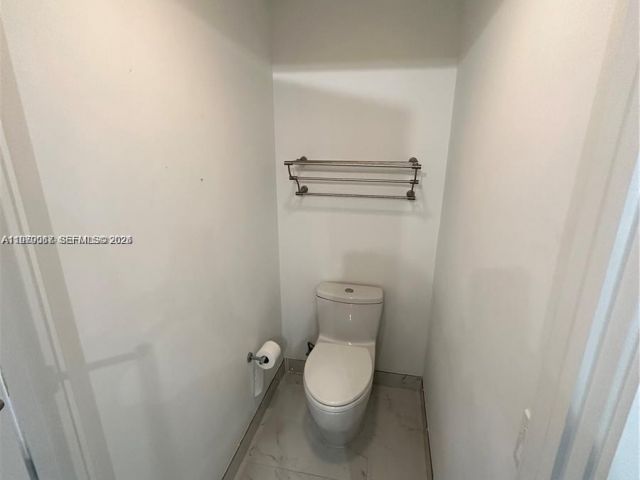 Apartment for rent  Unit #2716 - photo 7505267