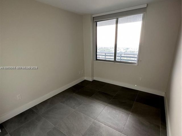 Apartment for rent  Unit #2716 - photo 7505270