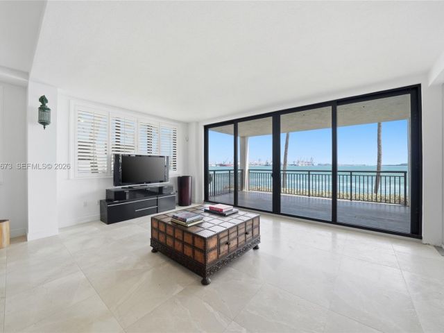 Apartment for rent  Unit #222 - photo 7469688