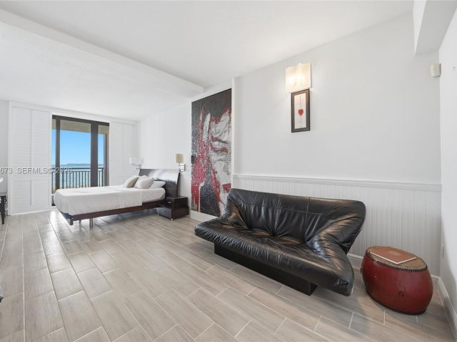 Apartment for rent  Unit #222 - photo 7469697