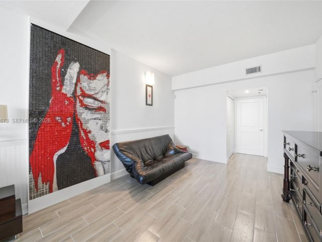 Apartment for rent  Unit #222 - photo 7469701