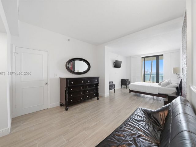 Apartment for rent  Unit #222 - photo 7469703