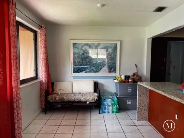 3-bedroom home for sale in Hollywood - 6103 Fletcher Street - MondialRealty
