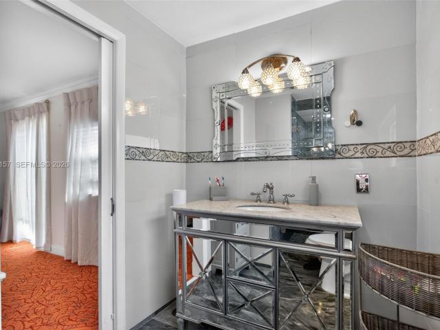 Home for rent at 268 SE 8th Ave - photo 7486737