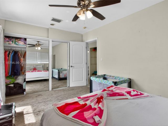 Home for rent at 268 SE 8th Ave - photo 7486743