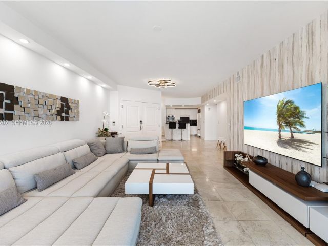 Apartment for rent  Unit #1504 - photo 7451974