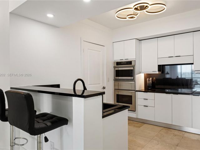 Apartment for rent  Unit #1504 - photo 7451979