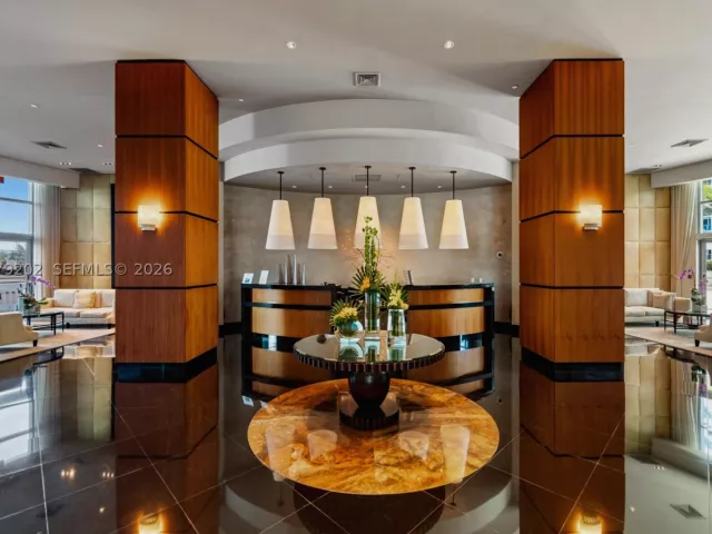 2-bedroom condo for rent in Hollywood - 3101 S Ocean Dr 1504 - MondialRealty