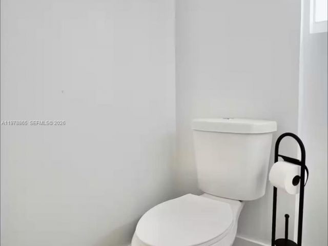 Home for sale at 1904 SW 28th St - photo 7483015