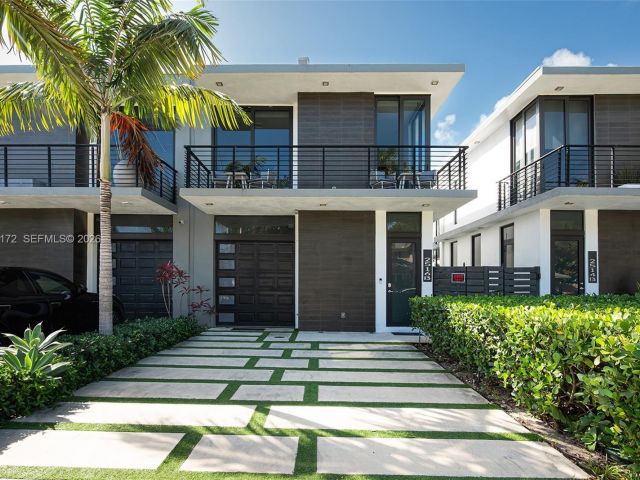 Home for rent at 2516 NE 21st St B - photo 7482692