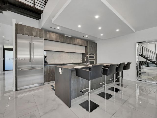 Home for rent at 2516 NE 21st St B - photo 7482697