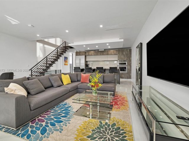 Home for rent at 2516 NE 21st St B - photo 7482698