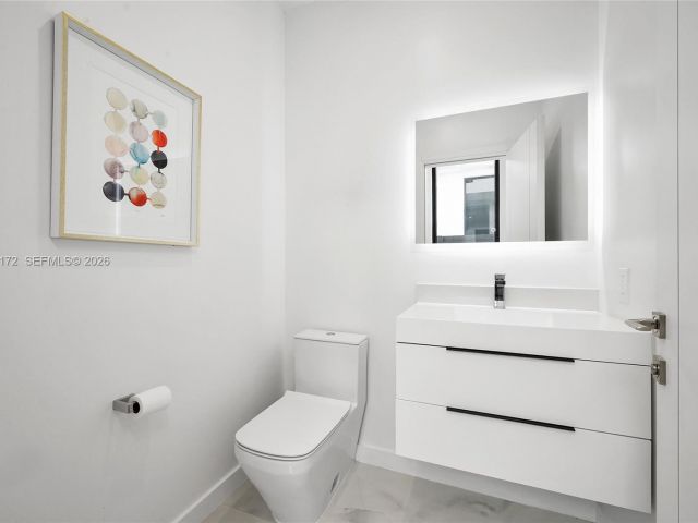 Home for rent at 2516 NE 21st St B - photo 7482701