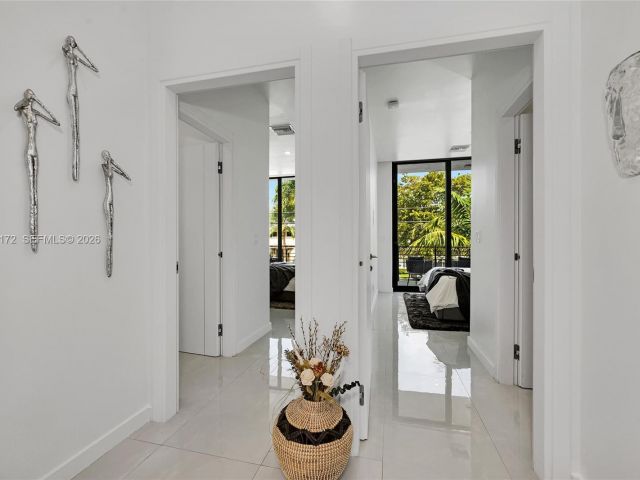 Home for rent at 2516 NE 21st St B - photo 7482706