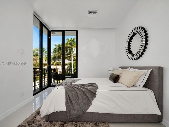 Home for rent at 2516 NE 21st St B - photo 7482707