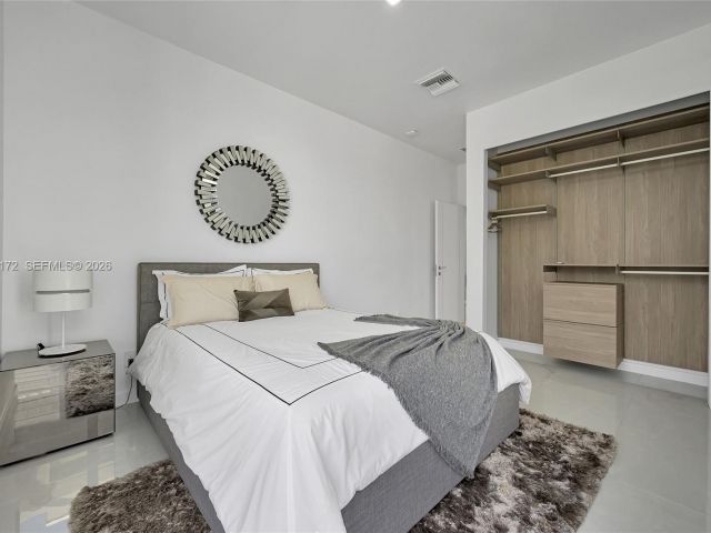 Home for rent at 2516 NE 21st St B - photo 7482708