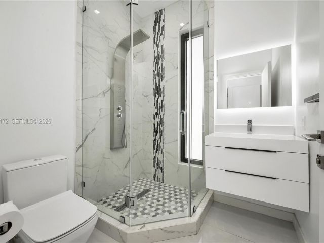 Home for rent at 2516 NE 21st St B - photo 7482709