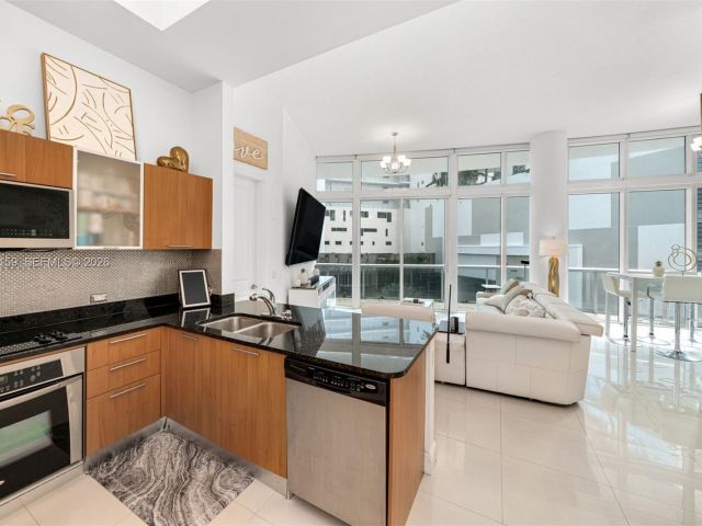 Apartment for sale  Unit #501 - photo 7494950