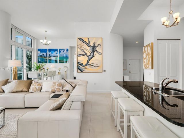 Apartment for sale  Unit #501 - photo 7494956