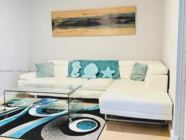 2-bedroom home for sale in Miami Beach - 619 Meridian Ave 4 - MondialRealty
