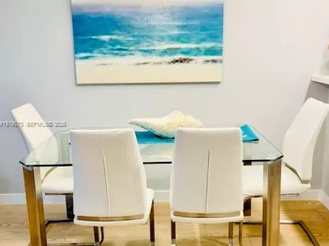 2-bedroom home for sale in Miami Beach - 619 Meridian Ave 4 - MondialRealty