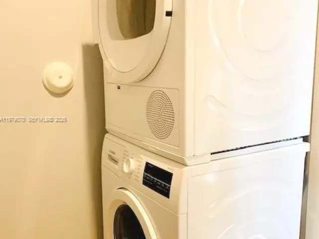 2-bedroom home for sale in Miami Beach - 619 Meridian Ave 4 - MondialRealty