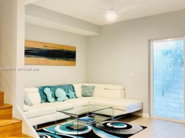 Home for sale at 619 Meridian Ave 4 - photo 7468632