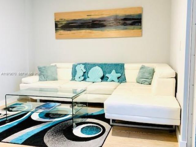 Home for sale at 619 Meridian Ave 4 - photo 7468634