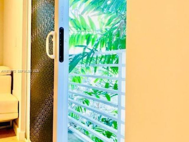 Home for sale at 619 Meridian Ave 4 - photo 7468636