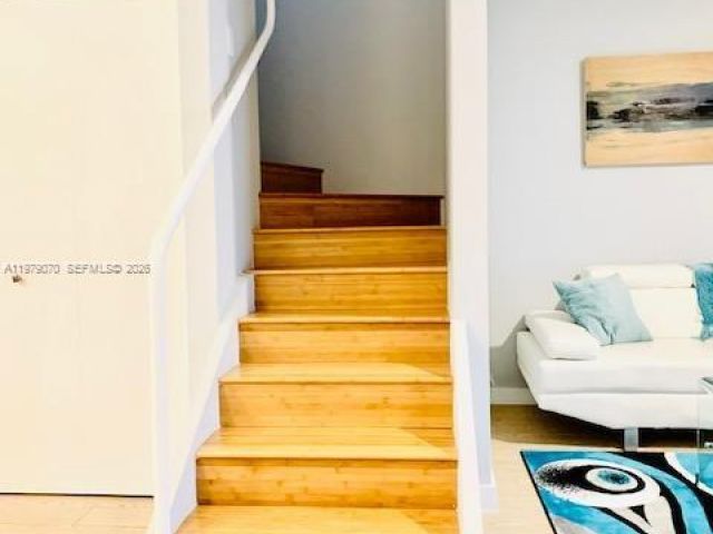 Home for sale at 619 Meridian Ave 4 - photo 7468642